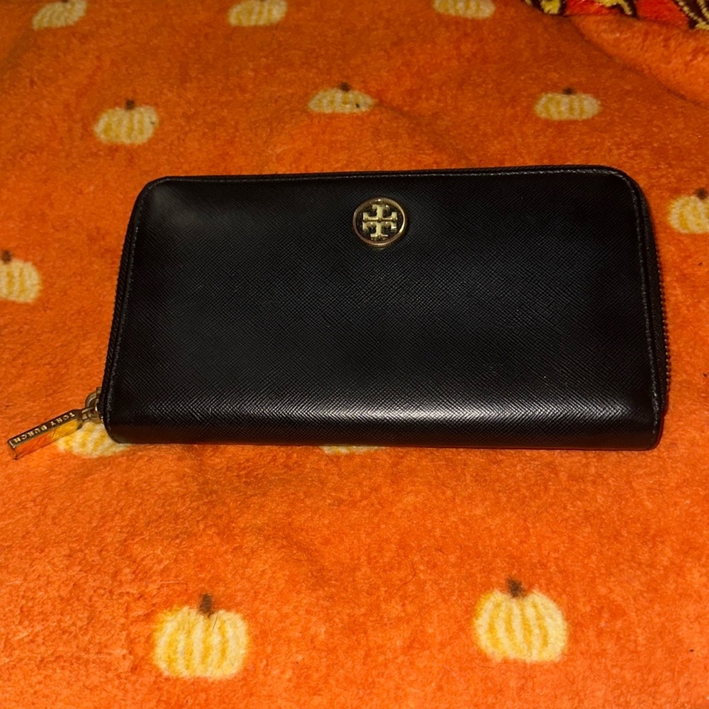 Tory Burch black wallet